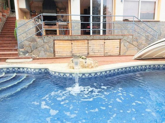 Foto 2 de Xalet en venda a Vacarisses de 4 habitacions amb terrassa i piscina