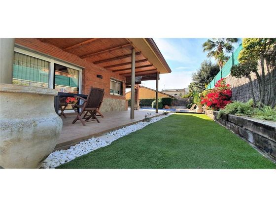Foto 2 de Casa en venda a Viladecavalls de 4 habitacions amb terrassa i piscina