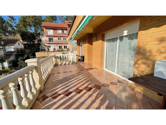 Foto 1 de Casa en venda a Viladecavalls de 8 habitacions amb terrassa i garatge