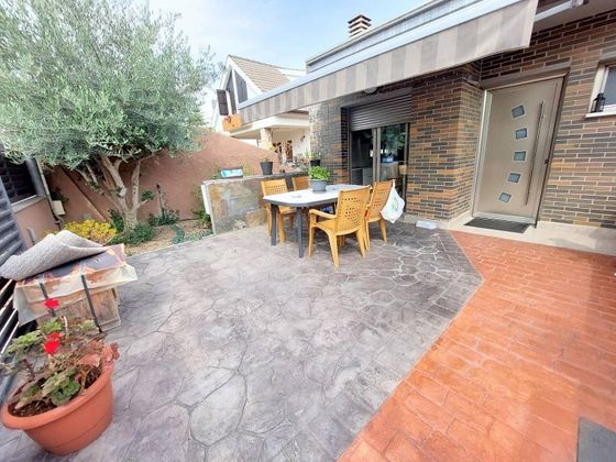 Foto 2 de Casa en venda a Can Parellada de 3 habitacions amb terrassa i jardí