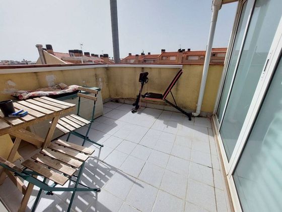 Foto 2 de Dúplex en venda a Ca n'Aurell de 3 habitacions amb terrassa i balcó