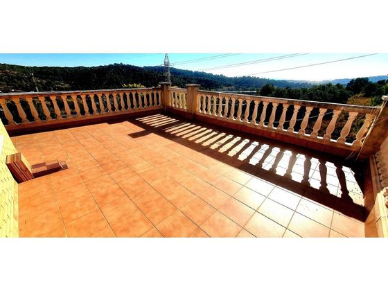 Foto 1 de Casa en venta en Riera de Gaià, La de 6 habitaciones con terraza y piscina