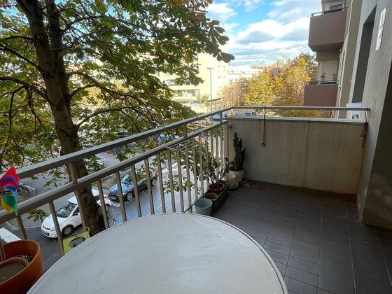 Foto 1 de Pis en venda a calle Riu Llierca de 4 habitacions amb terrassa i aire acondicionat