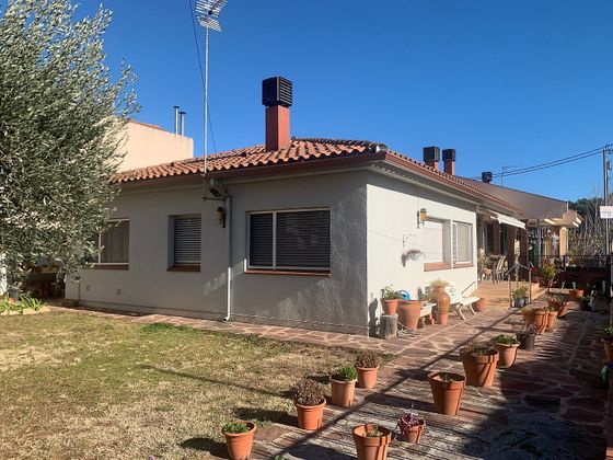 Foto 1 de Casa en venda a Franqueses del Vallès, les de 4 habitacions amb jardí i calefacció