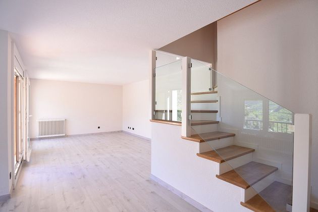Foto 2 de Dúplex en venta en Escaldes, les de 3 habitaciones con terraza y garaje