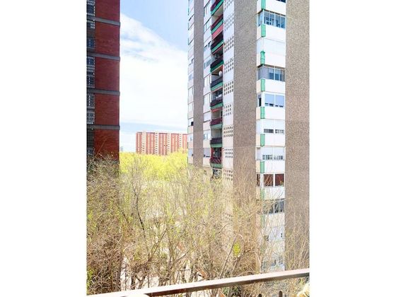 Foto 2 de Pis en venda a Bellvitge de 4 habitacions amb balcó i aire acondicionat