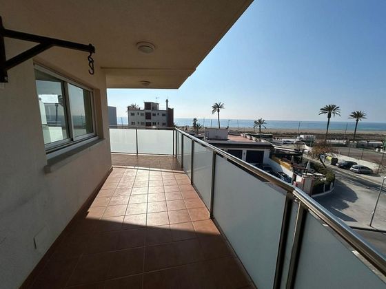 Foto 1 de Àtic en venda a Baixador de 3 habitacions amb terrassa