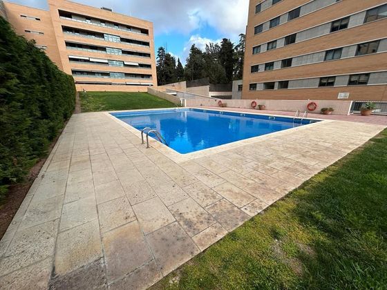 Foto 2 de Piso en venta en El Centre de 4 habitaciones con terraza y piscina