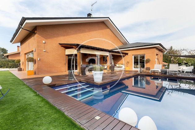 Foto 1 de Venta de casa en Can Llobateres - Can Pallars de 5 habitaciones con terraza y piscina