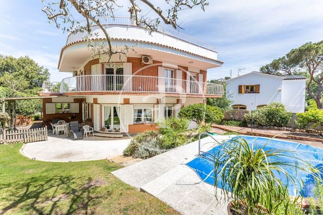Foto 1 de Casa en venta en Valldoreix de 6 habitaciones con terraza y piscina