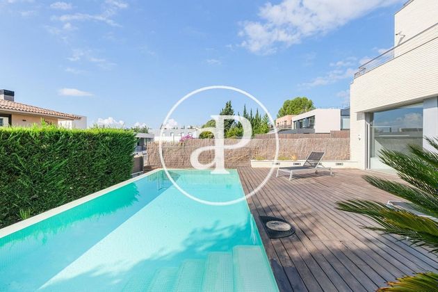 Foto 2 de Xalet en venda a Can Mates  - Volpelleres de 6 habitacions amb terrassa i piscina