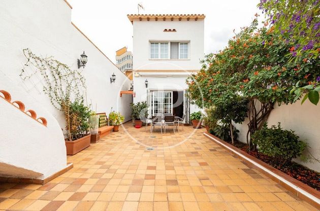 Foto 1 de Casa en venda a Centre - Sabadell de 4 habitacions amb terrassa i jardí