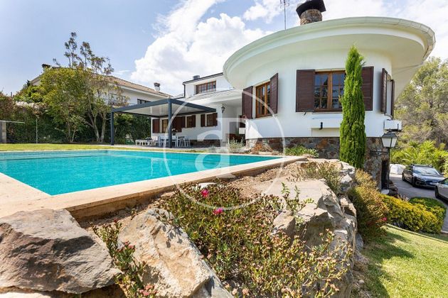 Foto 2 de Chalet en alquiler en Bellaterra de 5 habitaciones con terraza y piscina