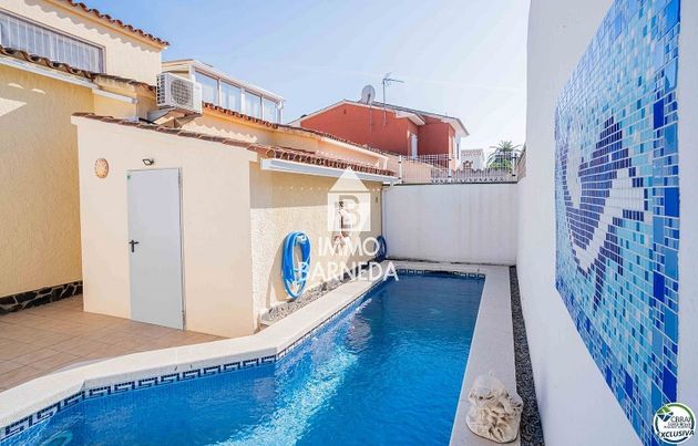 Foto 1 de Xalet en venda a calle Montgrí de 4 habitacions amb terrassa i piscina