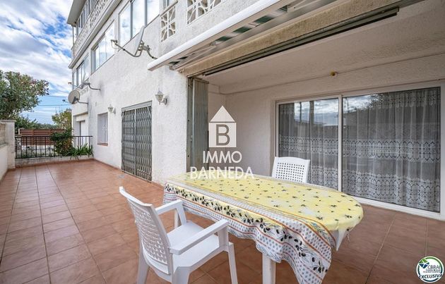 Foto 2 de Piso en venta en calle Manuel de Falla de 4 habitaciones con terraza y balcón