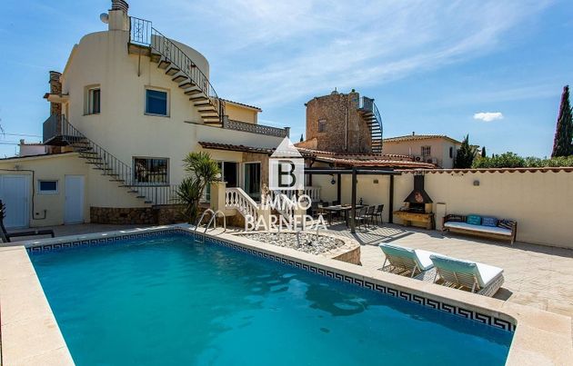 Foto 1 de Xalet en venda a calle Falconera de 3 habitacions amb terrassa i piscina