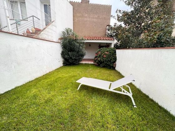 Foto 2 de Xalet en venda a L'Eixample de 4 habitacions amb terrassa i jardí