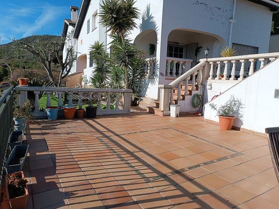 Foto 2 de Casa en venda a Can Roca-Muntanyeta de 4 habitacions amb terrassa i piscina