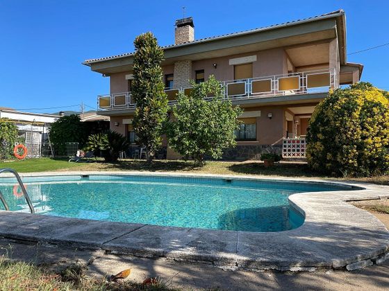Foto 1 de Xalet en venda a Sant Pere de Vilamajor de 5 habitacions amb piscina i jardí