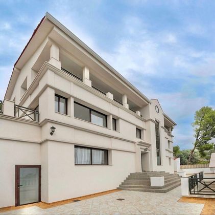 Foto 1 de Xalet en venda a Montmar de 8 habitacions amb terrassa i piscina