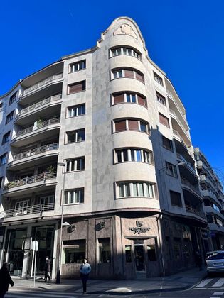 Foto 2 de Pis en venda a Ensanche de 6 habitacions amb terrassa i balcó
