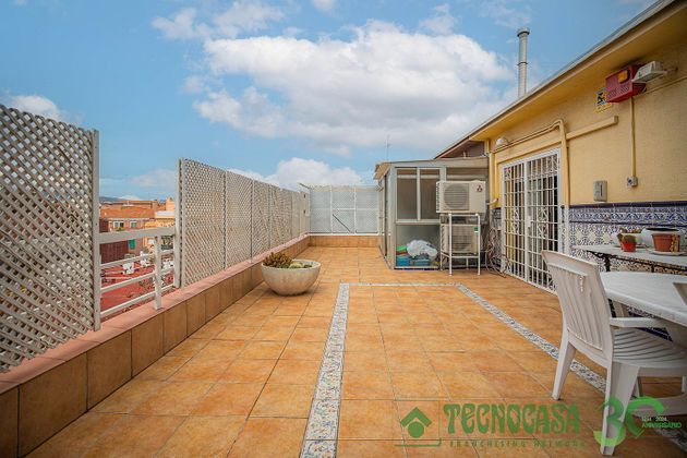 Foto 1 de Àtic en venda a Sant Andreu de Palomar de 3 habitacions amb terrassa i balcó