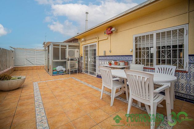 Foto 2 de Àtic en venda a Sant Andreu de Palomar de 3 habitacions amb terrassa i balcó