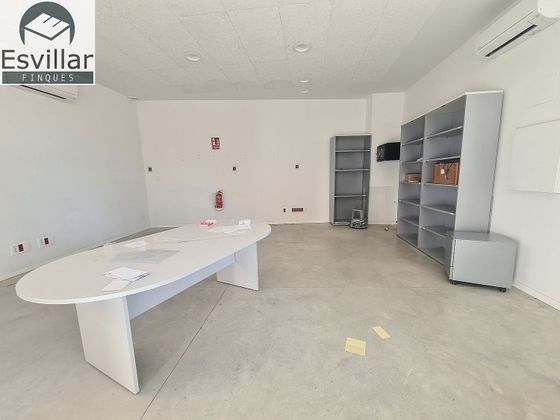 Foto 1 de Oficina en alquiler en Barri del Centre de 120 m²