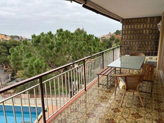 Foto 1 de Venta de piso en El Poal de 4 habitaciones con terraza y piscina