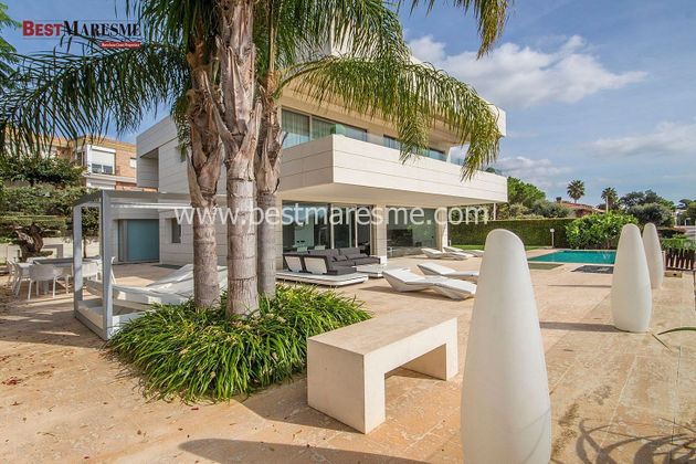 Foto 1 de Chalet en venta en Teià de 6 habitaciones con terraza y piscina