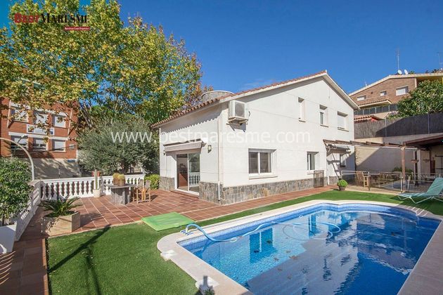 Foto 1 de Venta de chalet en Vilassar de Dalt de 4 habitaciones con terraza y piscina