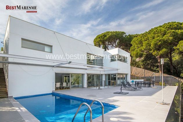 Foto 2 de Venta de chalet en Premià de Dalt de 7 habitaciones con terraza y piscina
