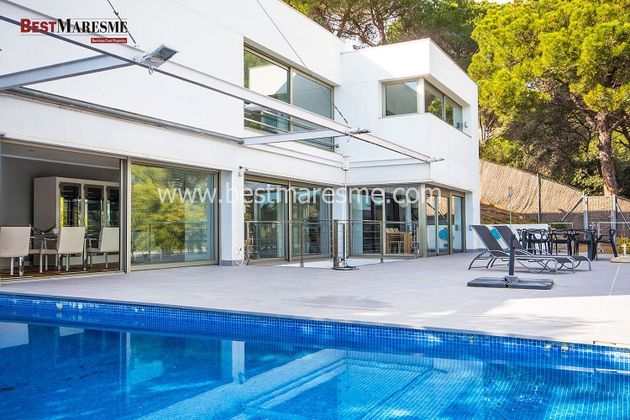 Foto 1 de Xalet en venda a Premià de Dalt de 7 habitacions amb terrassa i piscina