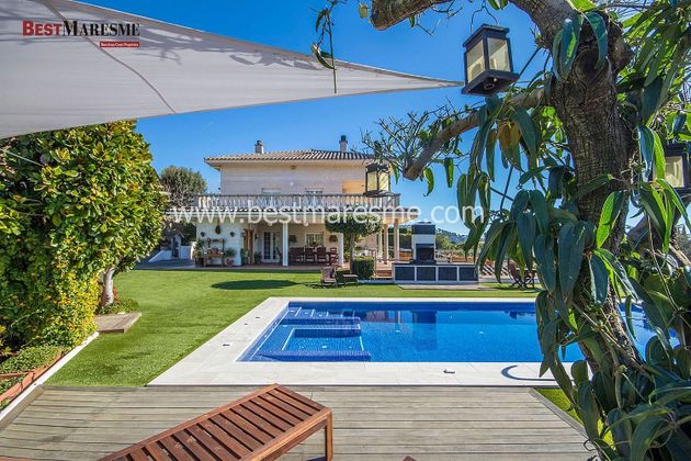 Foto 2 de Venta de chalet en Alella de 10 habitaciones con terraza y piscina