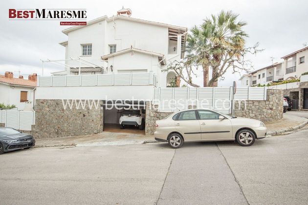 Foto 1 de Venta de casa en Premià de Dalt de 4 habitaciones con terraza y garaje