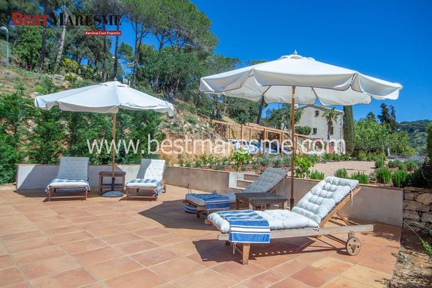 Foto 1 de Xalet en venda a Cabrera de Mar de 6 habitacions amb piscina i jardí