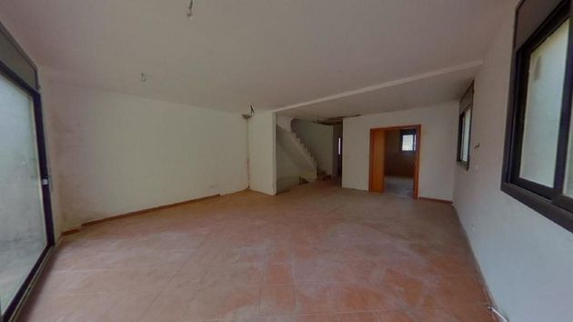 Foto 2 de Casa adosada en venta en Gualba de 4 habitaciones con terraza y garaje