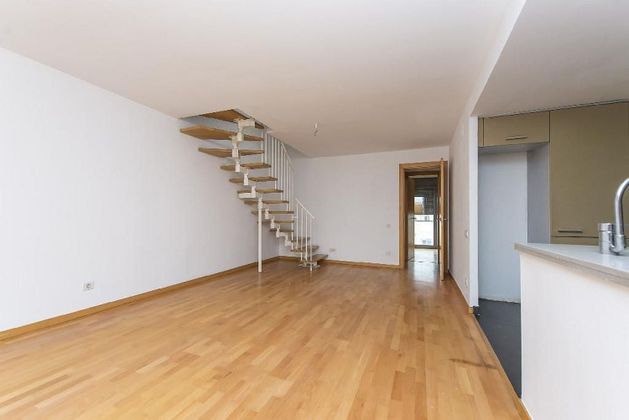 Foto 2 de Dúplex en venta en L'Hostal - Lledoner de 4 habitaciones con terraza y garaje