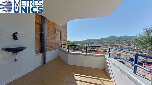 Foto 1 de Piso en venta en Cerdanyola de 3 habitaciones con terraza y balcón