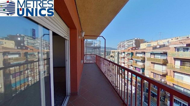 Foto 1 de Pis en venda a Cerdanyola de 4 habitacions amb balcó