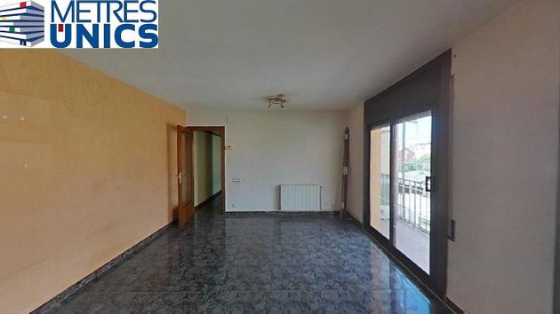 Foto 1 de Pis en venda a Llagosta, La de 3 habitacions amb balcó i calefacció