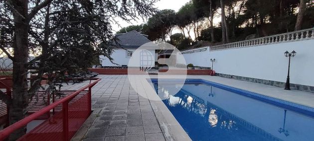 Foto 1 de Venta de casa en Dosrius de 6 habitaciones con terraza y piscina