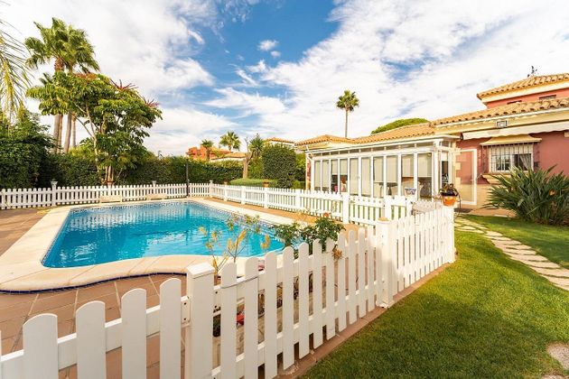 Foto 1 de Xalet en venda a Sancti Petri - La Barrosa de 5 habitacions amb terrassa i piscina