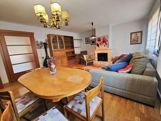 Foto 1 de Piso en venta en Espinelves de 5 habitaciones con terraza y calefacción