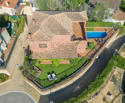 Foto 2 de Xalet en venda a Sant Iscle de Vallalta de 4 habitacions amb terrassa i piscina