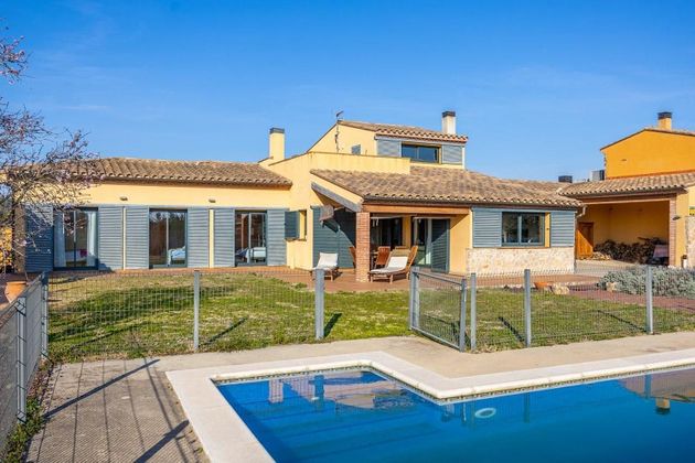 Foto 2 de Casa rural en venda a Avinyonet de Puigventós de 4 habitacions amb terrassa i piscina