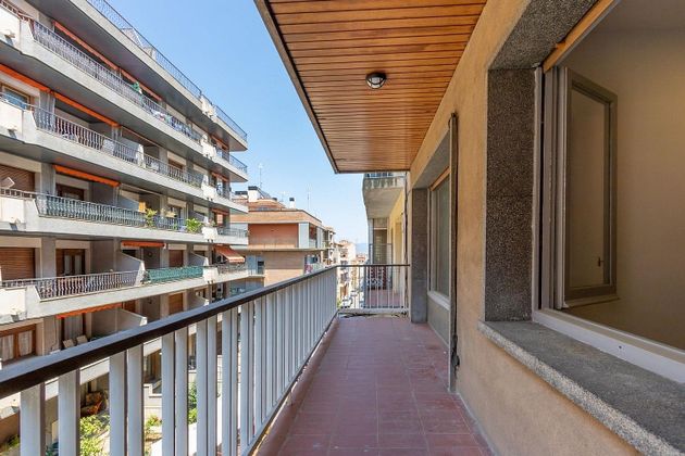 Foto 2 de Venta de piso en Creu de la Mà - Rally sud de 4 habitaciones con terraza y balcón