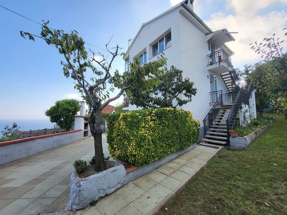 Foto 2 de Xalet en venda a Pineda de Mar de 6 habitacions amb terrassa i jardí