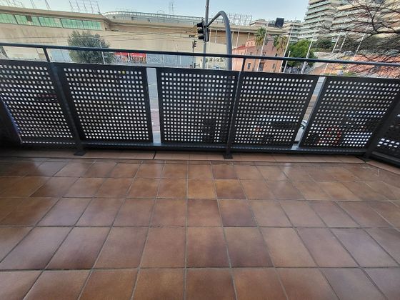 Foto 1 de Piso en venta en Centre - Cornellà de Llobregat de 3 habitaciones con terraza y piscina