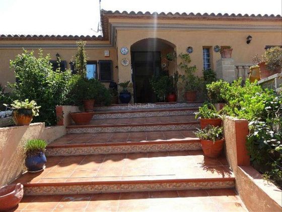 Foto 1 de Chalet en venta en Vall-Llobrega de 5 habitaciones con terraza y piscina